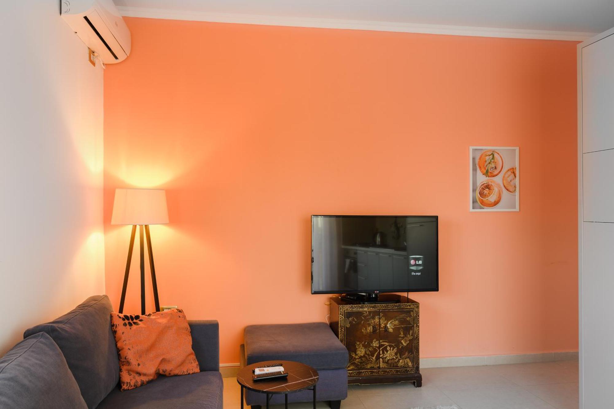 Terrace Tirana Cityscape 2 Luaran gambar